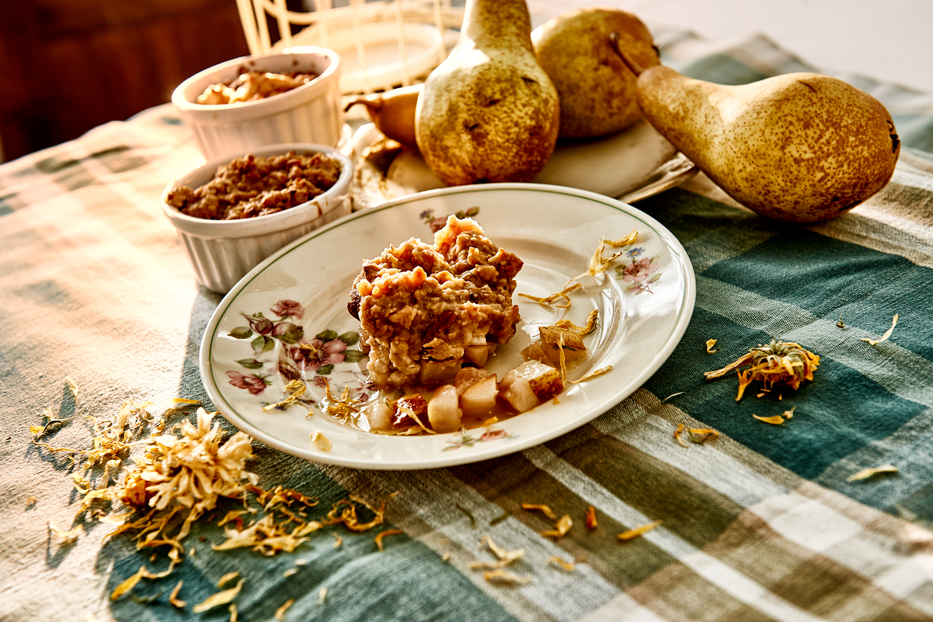 Birnen-Gratin mit Zimt und Haselnuss