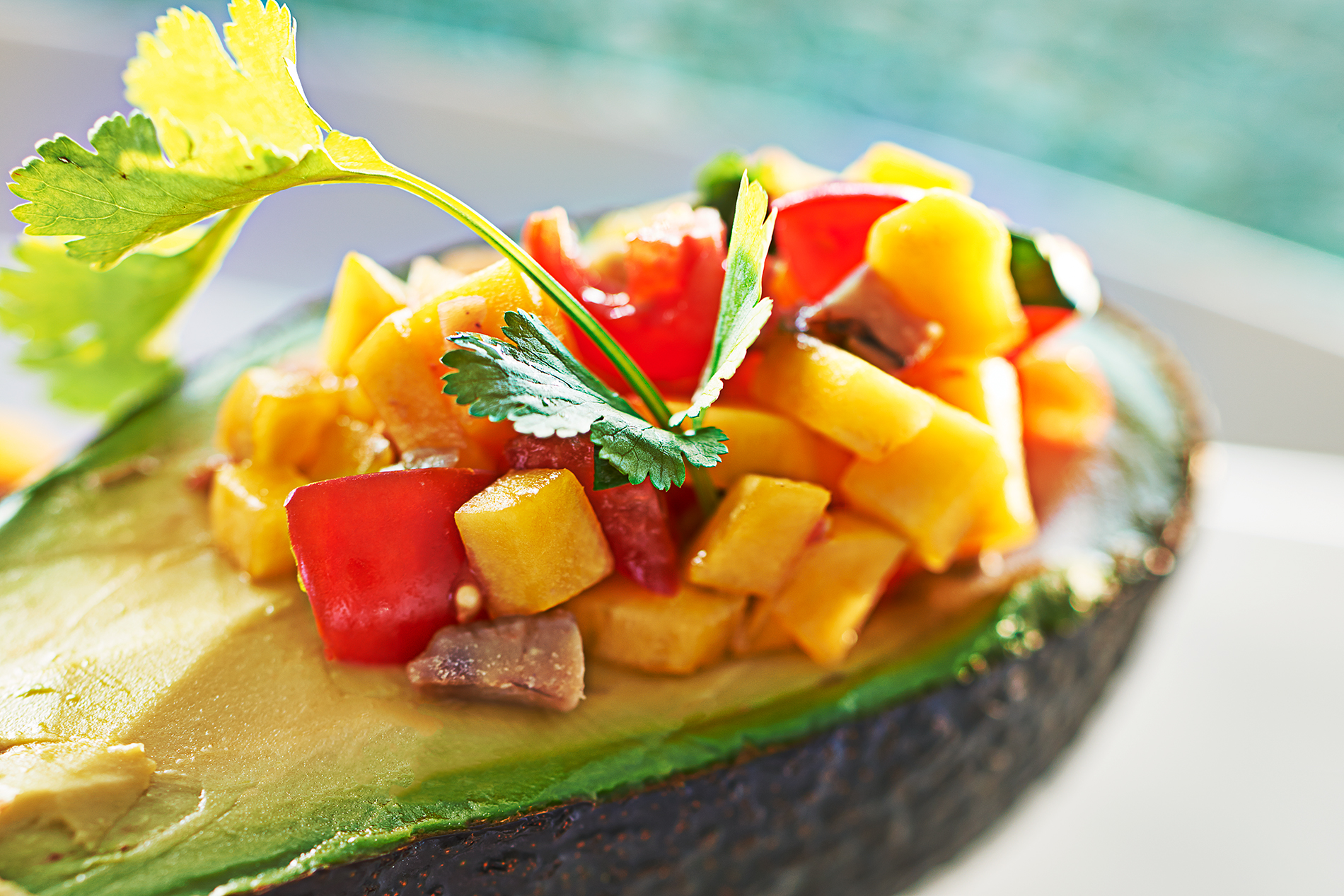 Gefüllte Avocado mit Mango