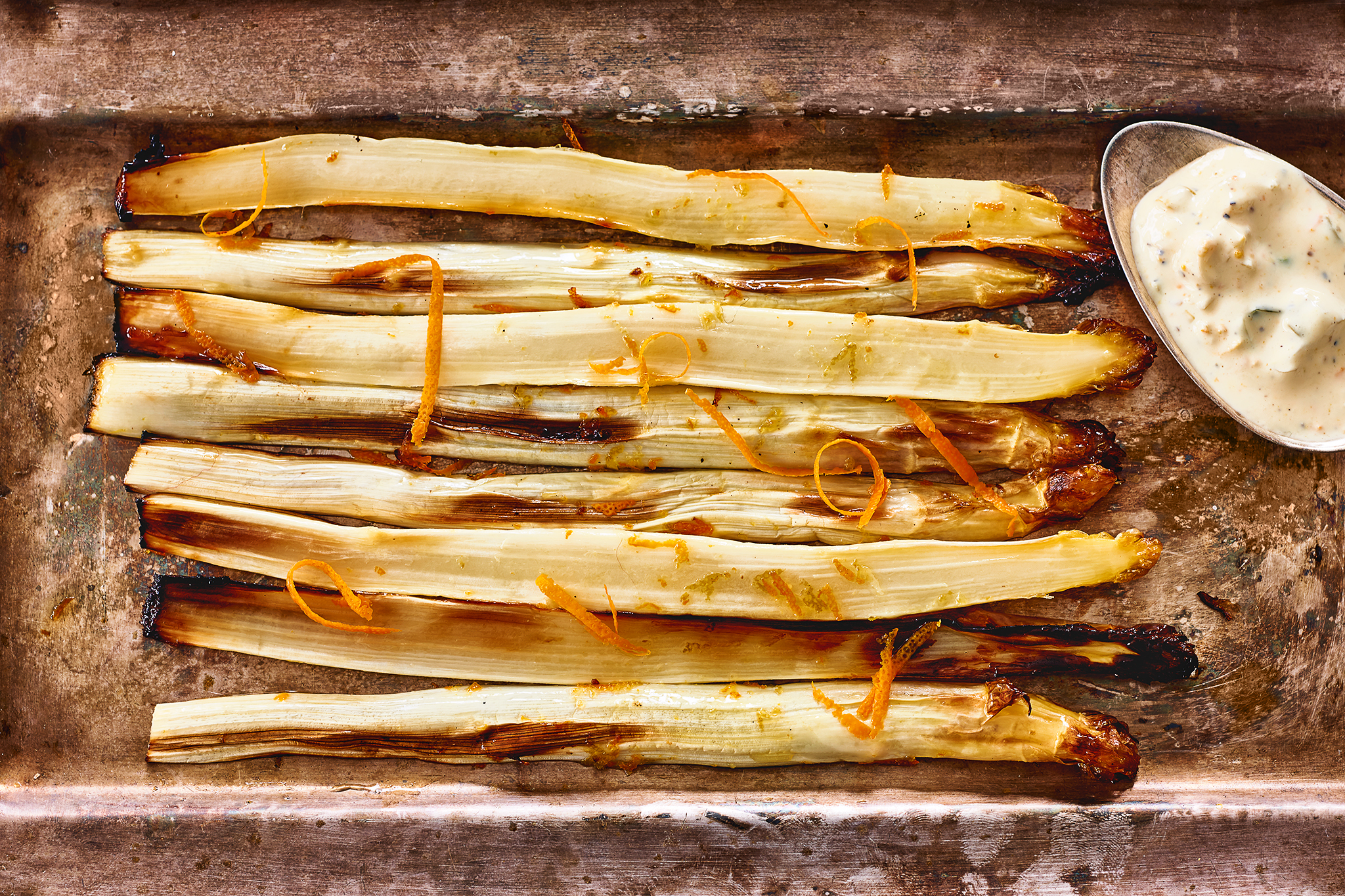 Gegrillter Spargel mit Orange und Limette