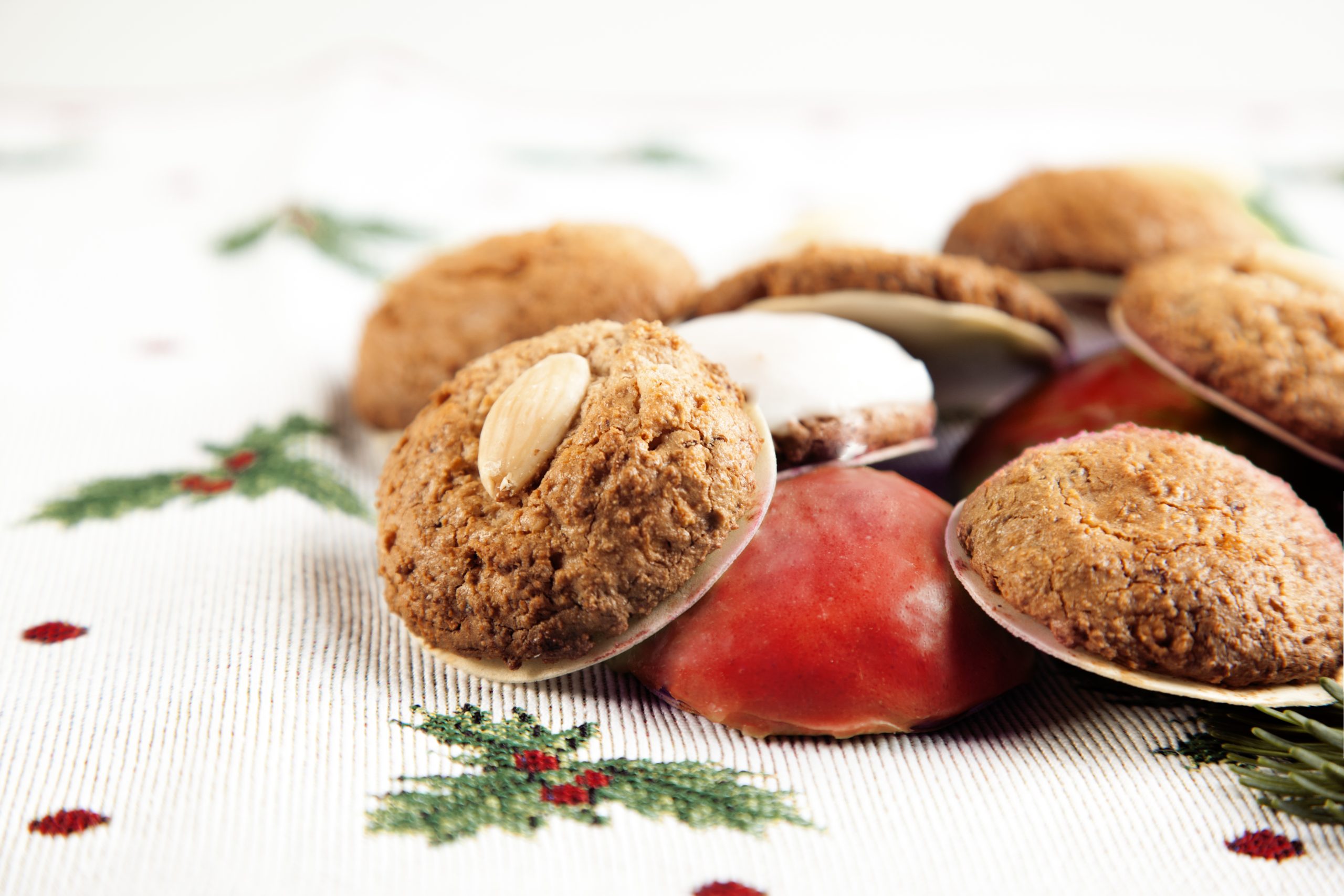 Hausgemachte Elisenlebkuchen ohne Glasur