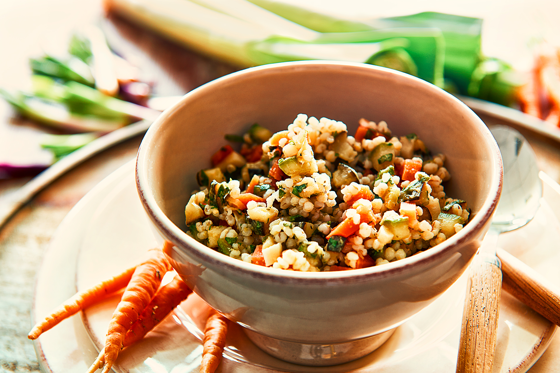 Perlgraupensalat mit Frühlingsgemüse