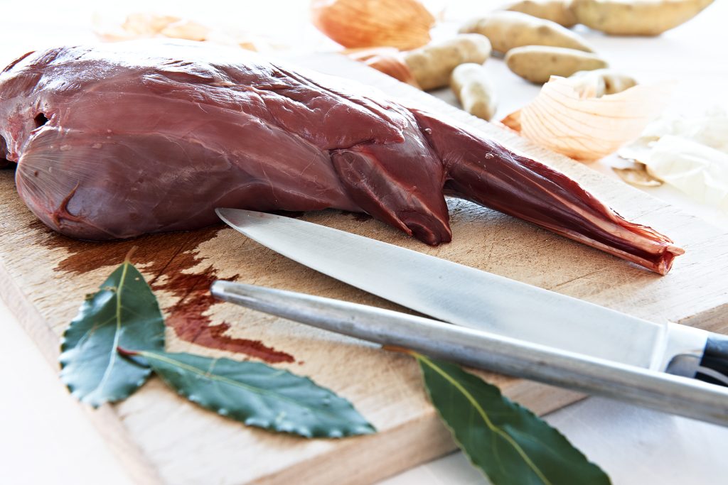 Rehkeule mit Wacholdersoße - Cookionista Rehkeule mit Wacholdersoße - Cookionista